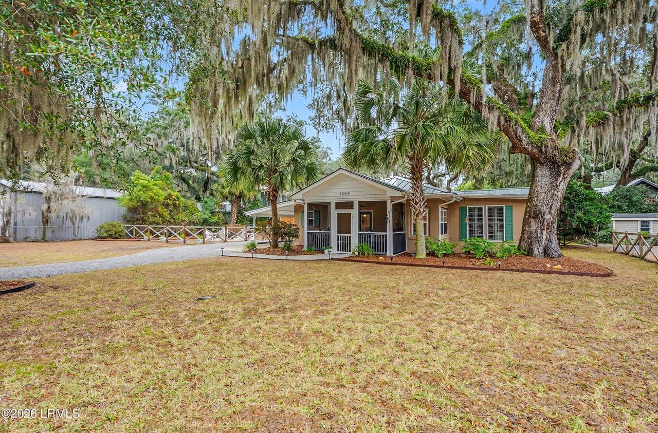 https://bt-photos.global.ssl.fastly.net/beaufortsc/1280_boomver_3_194046-2.jpg