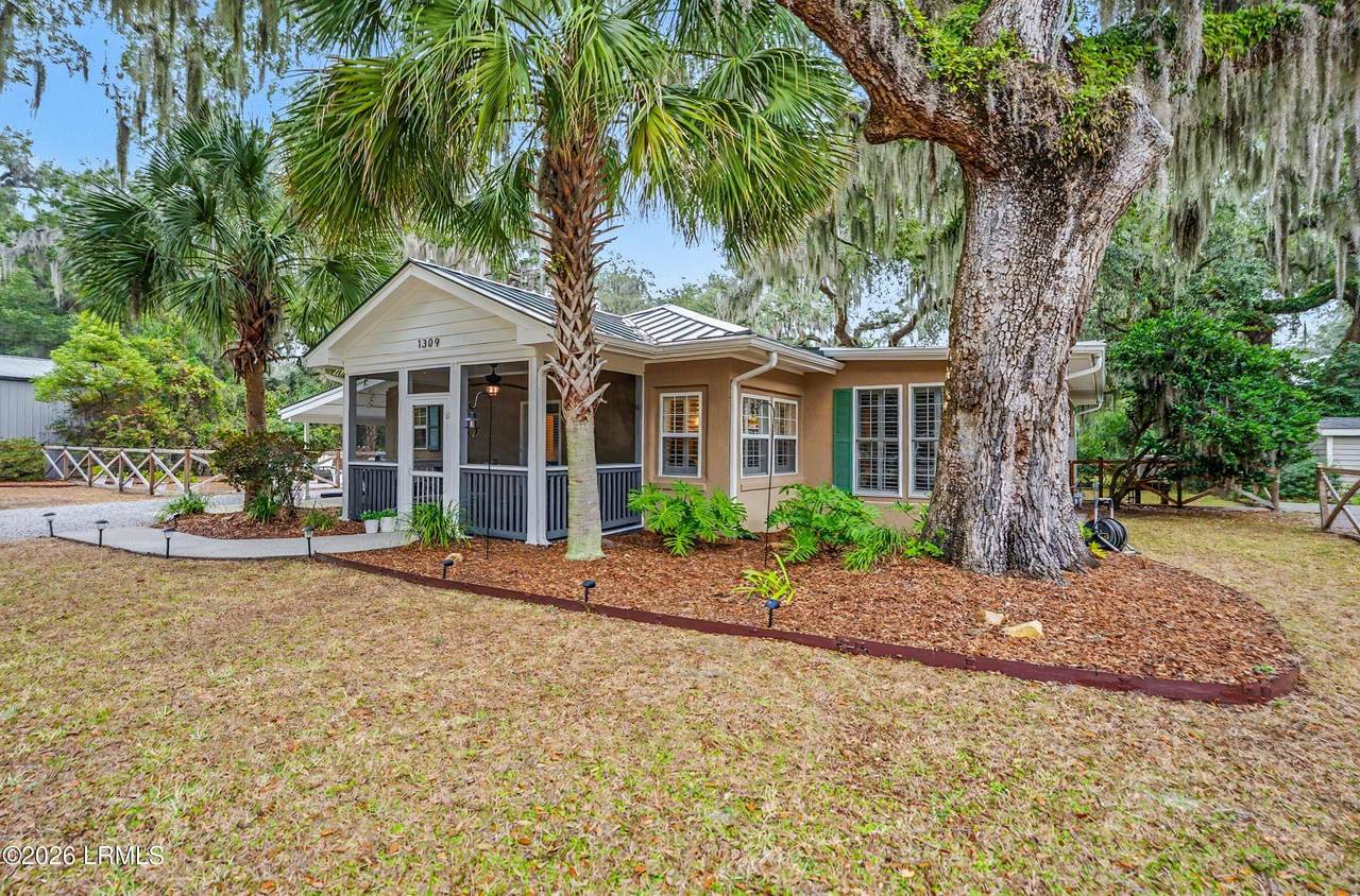 https://bt-photos.global.ssl.fastly.net/beaufortsc/1280_boomver_3_194046-2.jpg