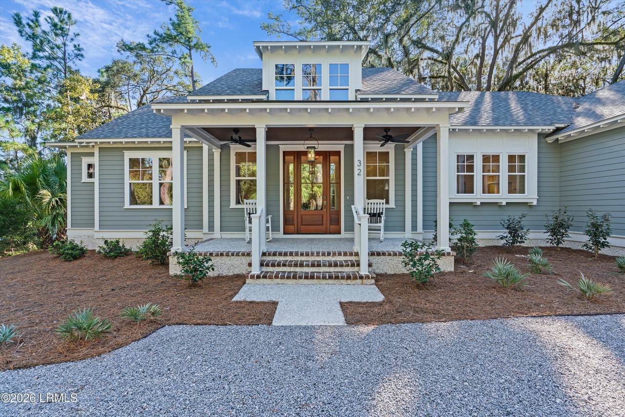 32 Longwood Drive - Photo 1