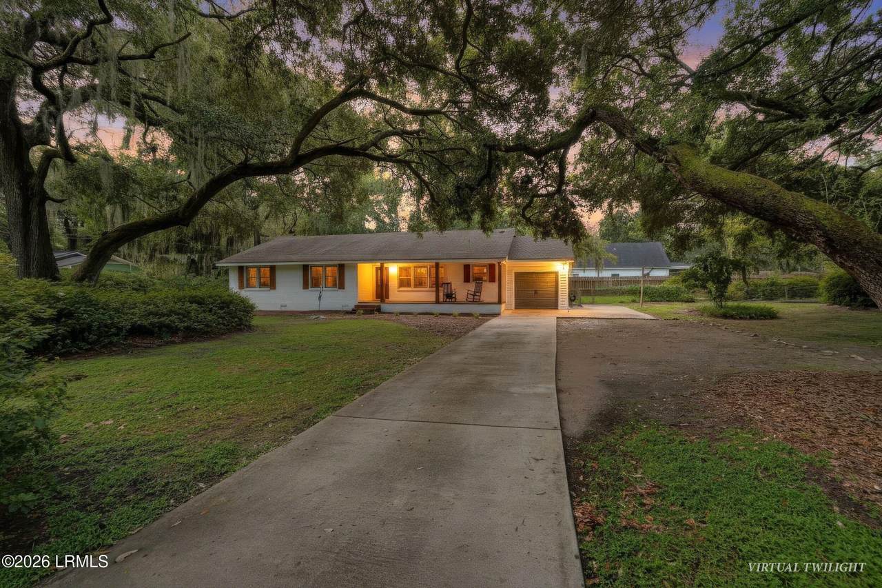 8 Miller Drive - Photo 1
