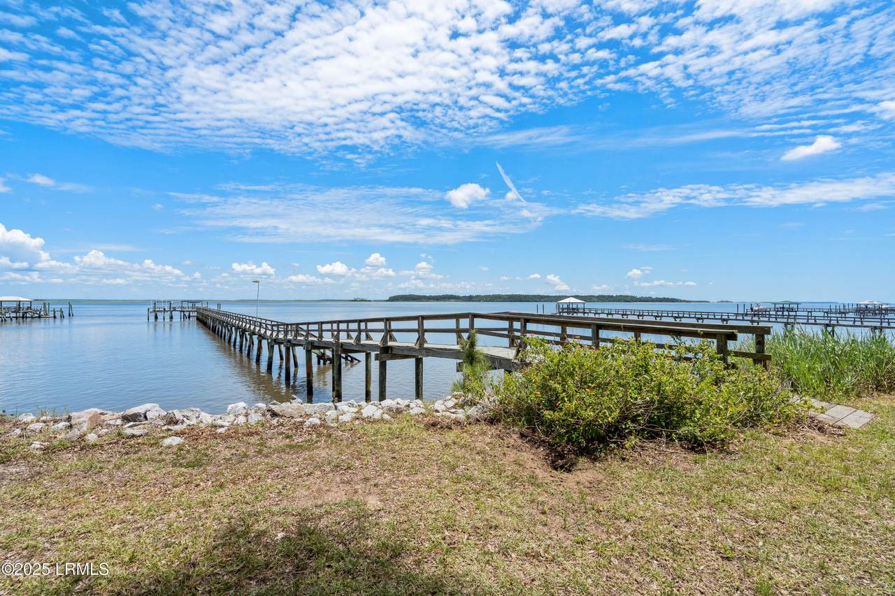 https://bt-photos.global.ssl.fastly.net/beaufortsc/1280_boomver_4_190983-2.jpg