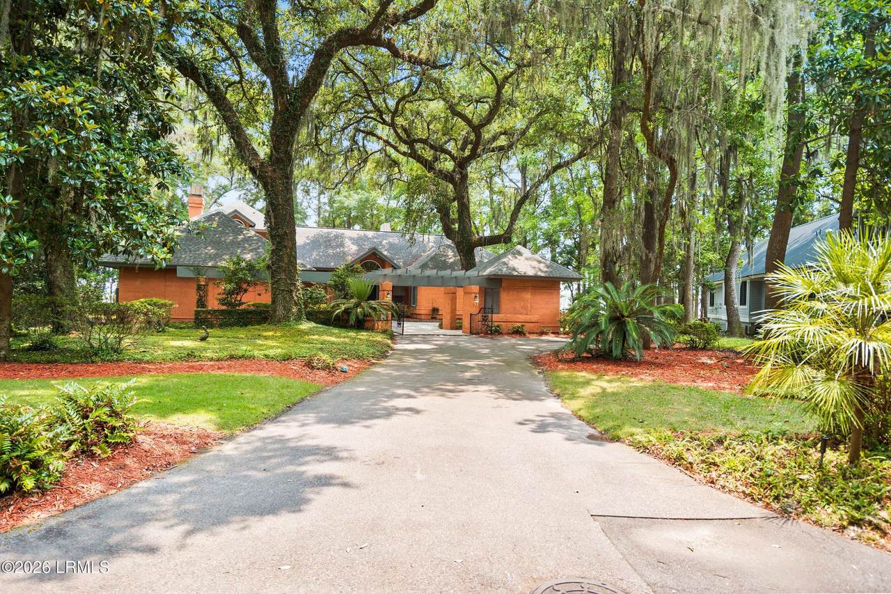 207 Odingsell Court - Photo 1