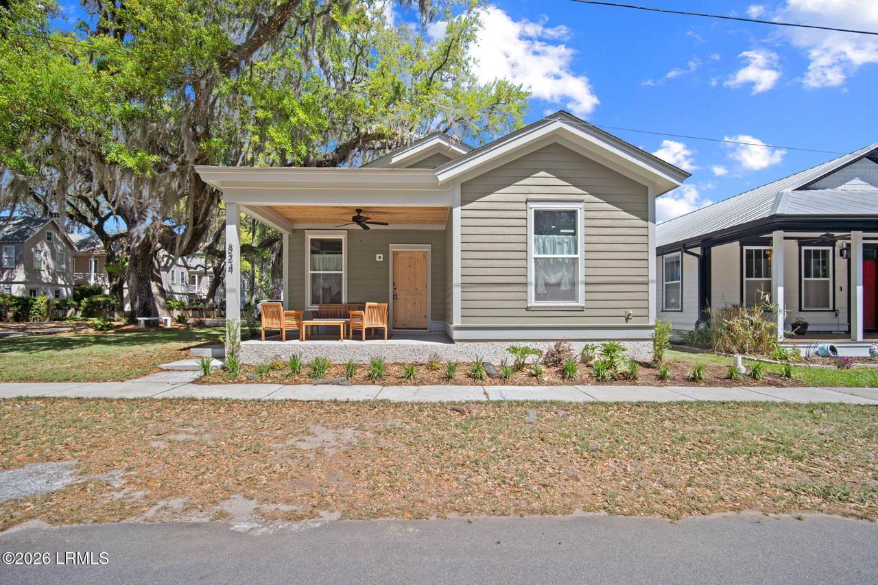 824 15th Street - Photo 1