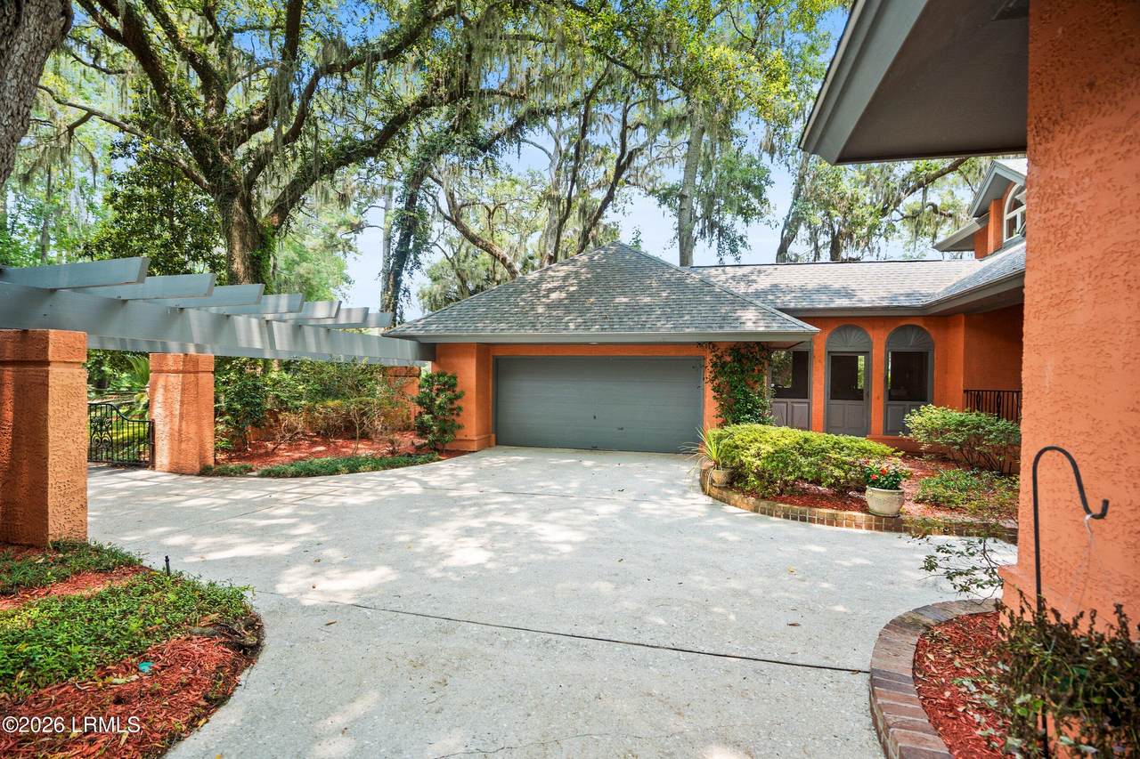 https://bt-photos.global.ssl.fastly.net/beaufortsc/1280_boomver_6_192980-2.jpg