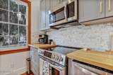 914 Charles Street - Photo 17