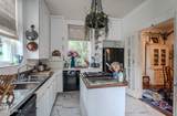604 Pinckney Street - Photo 17