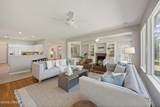 149 Hampton Circle - Photo 2