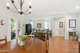 82 Hampton Circle - Photo 14