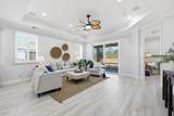 552 Weekend Avenue - Photo 3