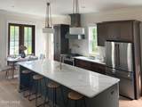 902 Harrington Street - Photo 3