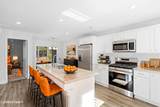 484 Royal Road - Photo 4