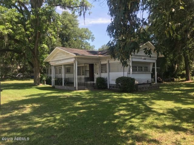 110 Woodlawn Street - Photo 1