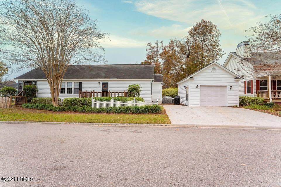 74 White Pond Boulevard - Photo 1