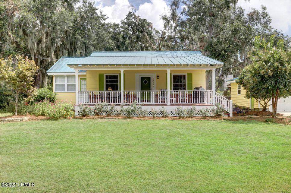 1604 Edinburgh Avenue - Photo 1