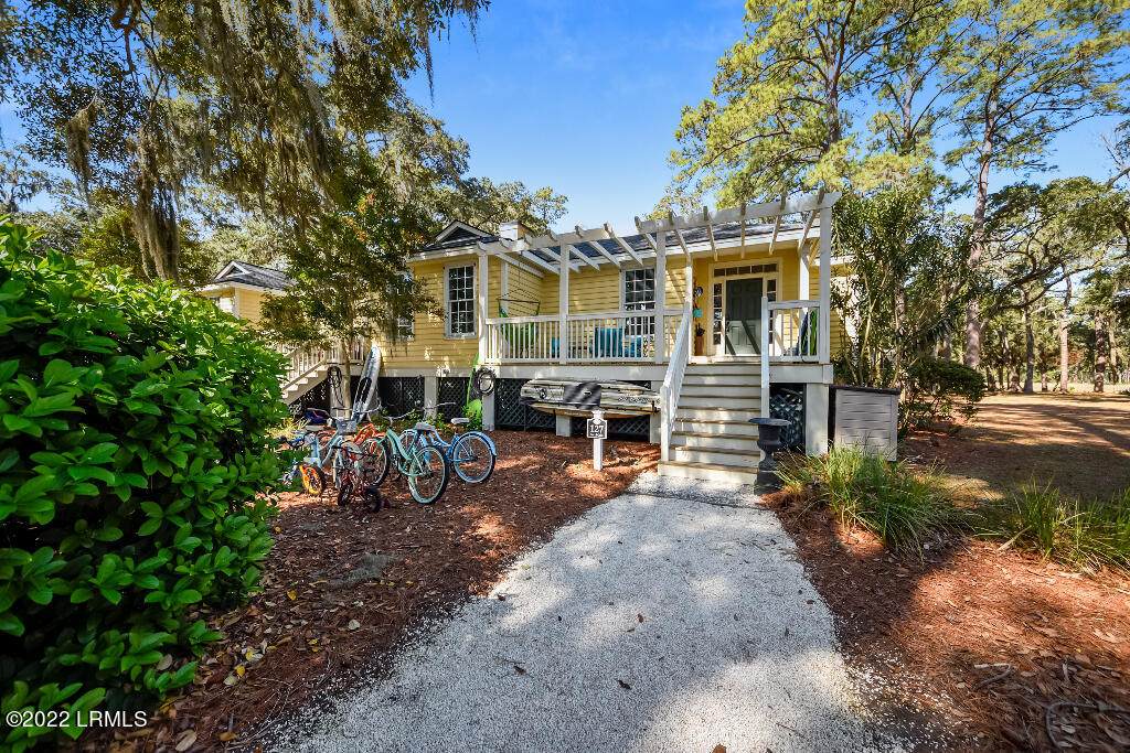127 Ave Of Oaks - Photo 1