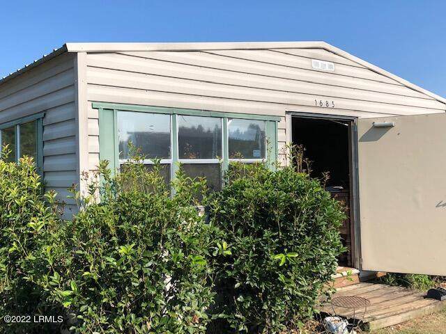 1685 Columbia Highway - Photo 1