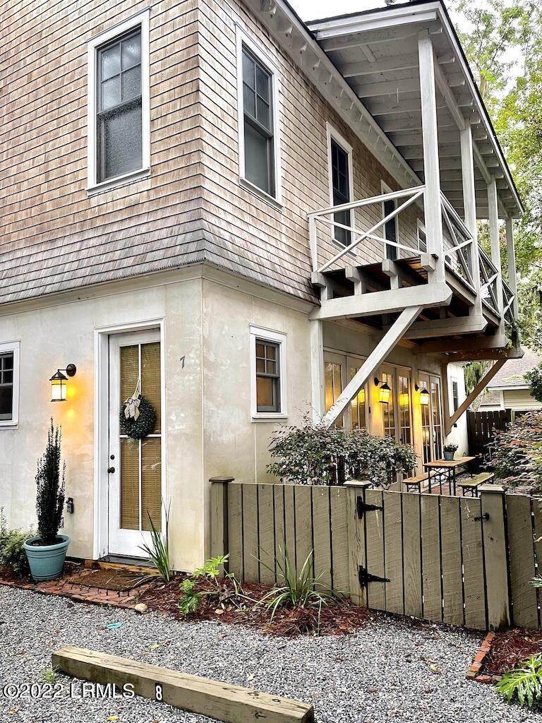 905 16th Street - Photo 1
