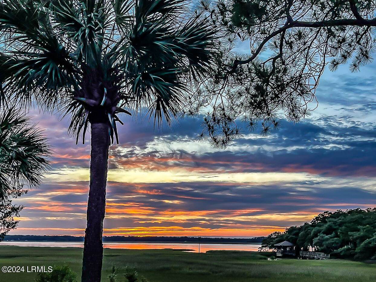 https://bt-photos.global.ssl.fastly.net/beaufortsc/orig_boomver_1_185392-2.jpg