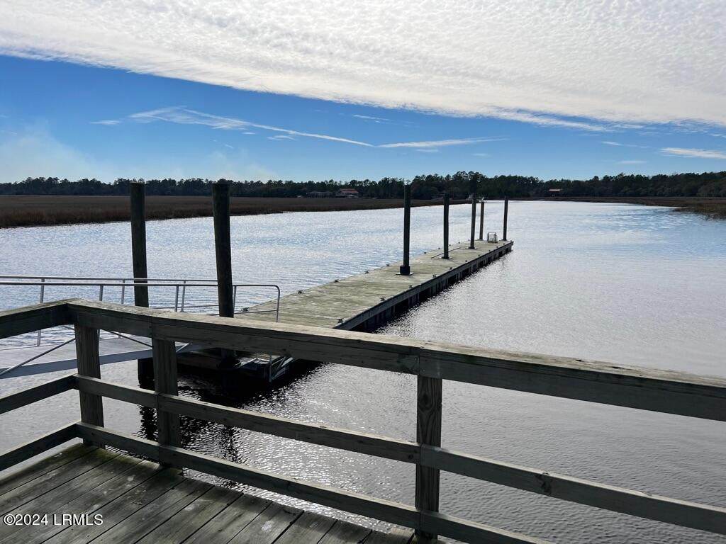https://bt-photos.global.ssl.fastly.net/beaufortsc/orig_boomver_1_194437-2.jpg