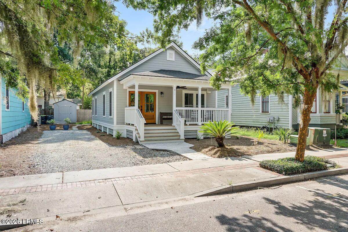 811 Bladen Street - Photo 1