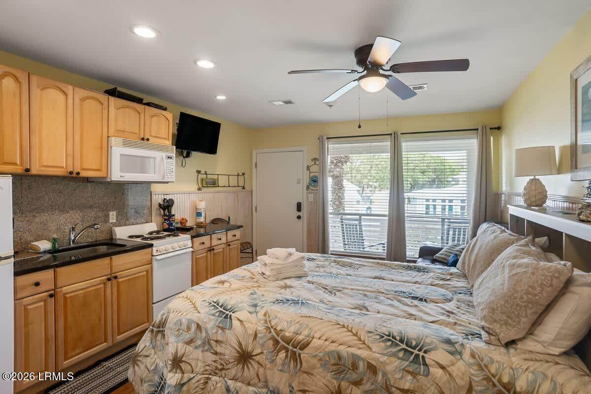 515 Sunsuite - Photo 1