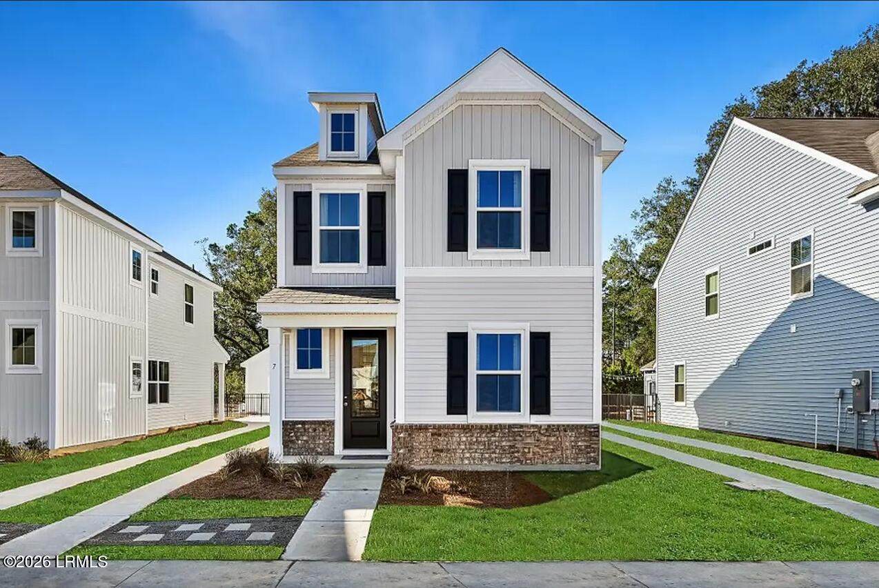 7 Whispering Oaks Circle - Photo 1
