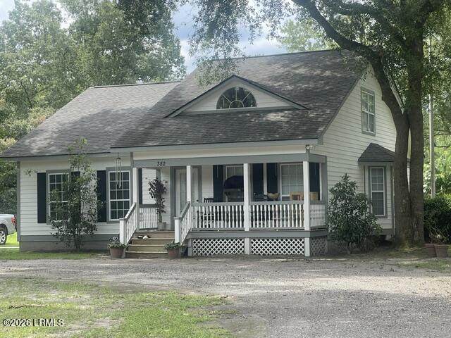 382 Wellington Drive - Photo 1