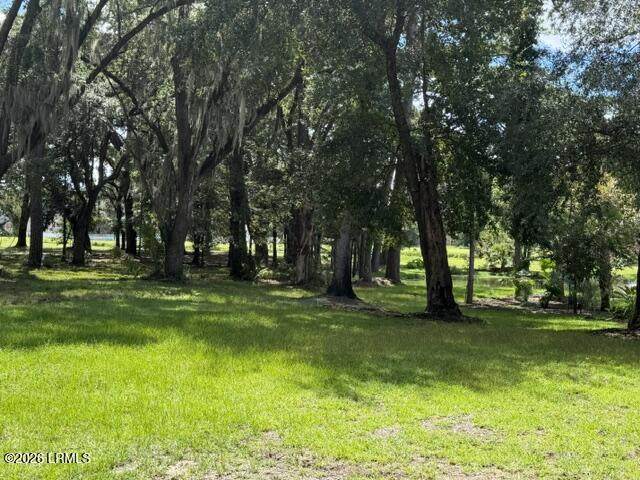 https://bt-photos.global.ssl.fastly.net/beaufortsc/orig_boomver_1_198180-2.jpg