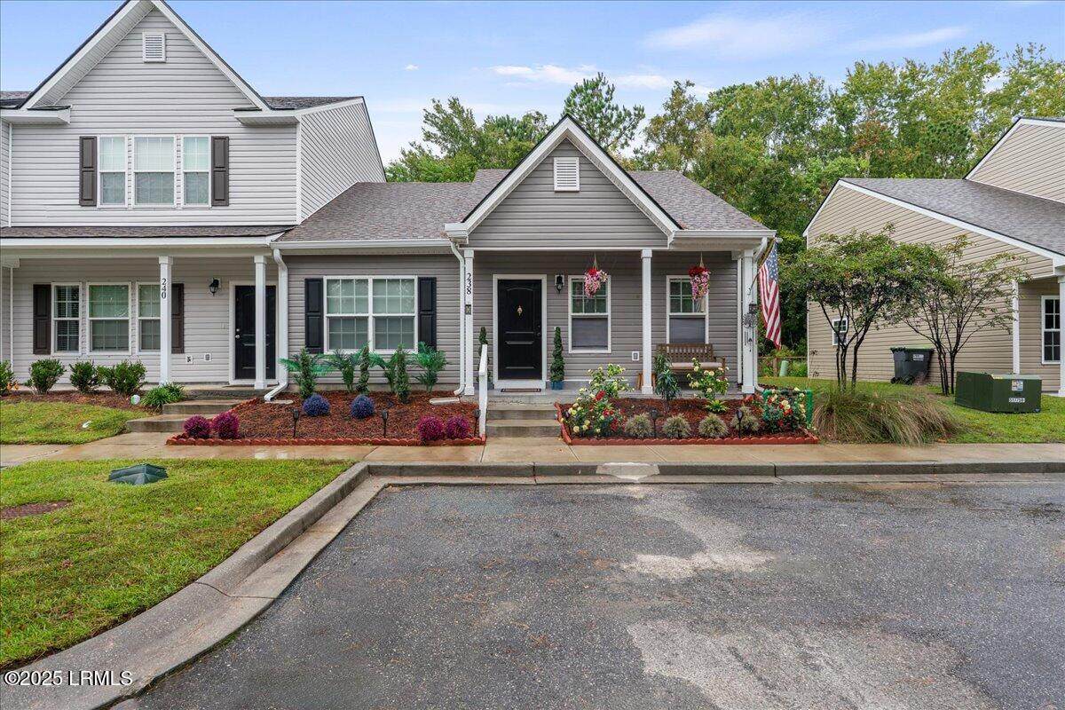 238 Admiration Avenue - Photo 1