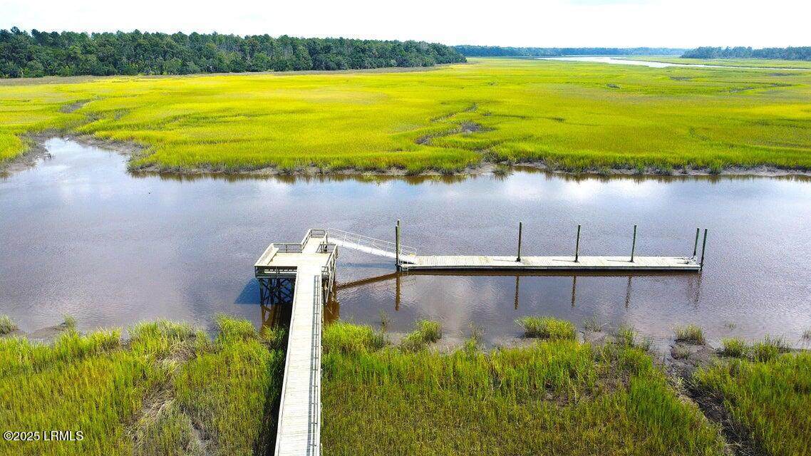 https://bt-photos.global.ssl.fastly.net/beaufortsc/orig_boomver_3_191539-2.jpg