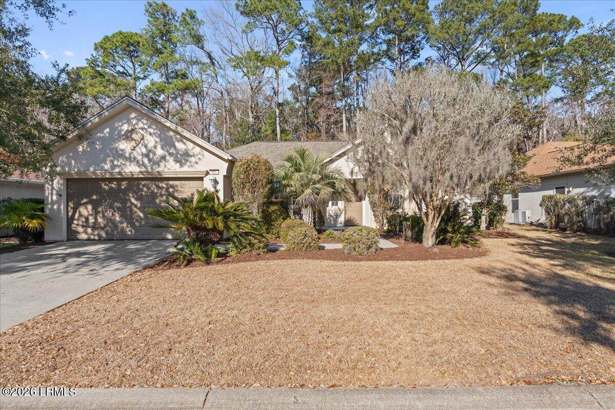 171 Hampton Circle - Photo 1