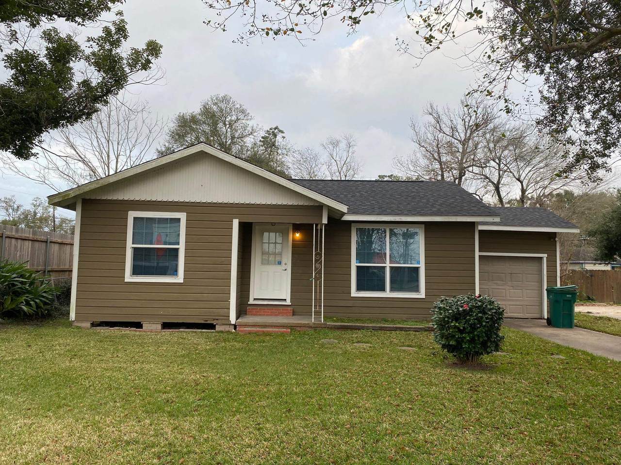 1608 Carter - Photo 1