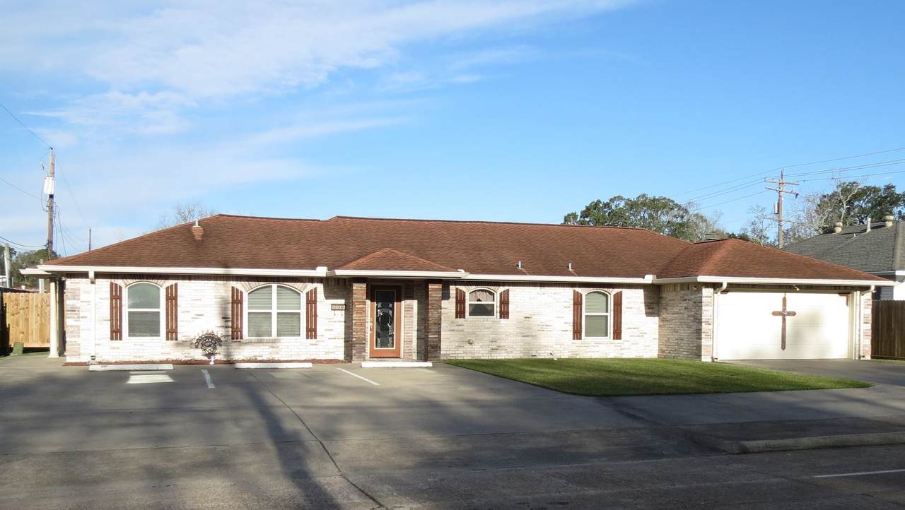 2012 Helena Ave - Photo 1