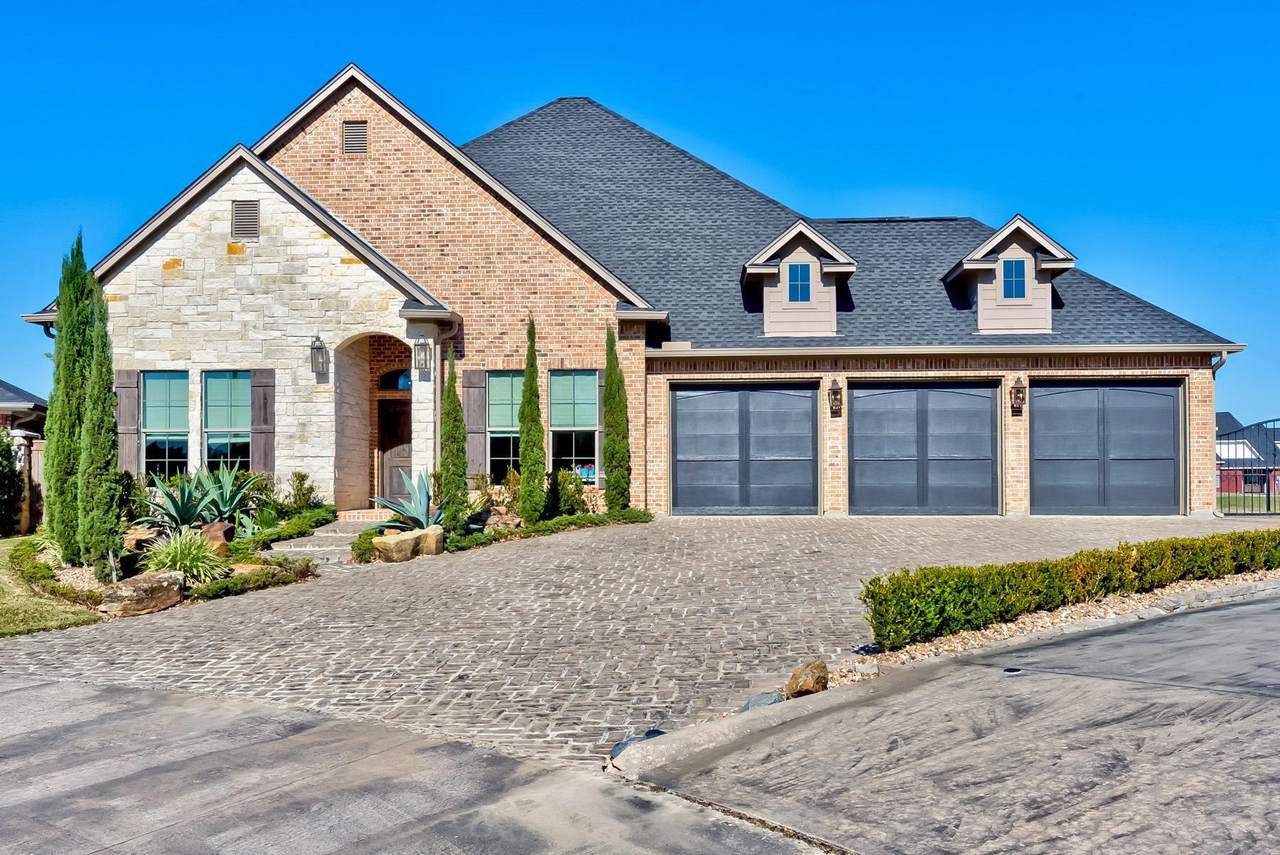 7948 Golfhill - Photo 1