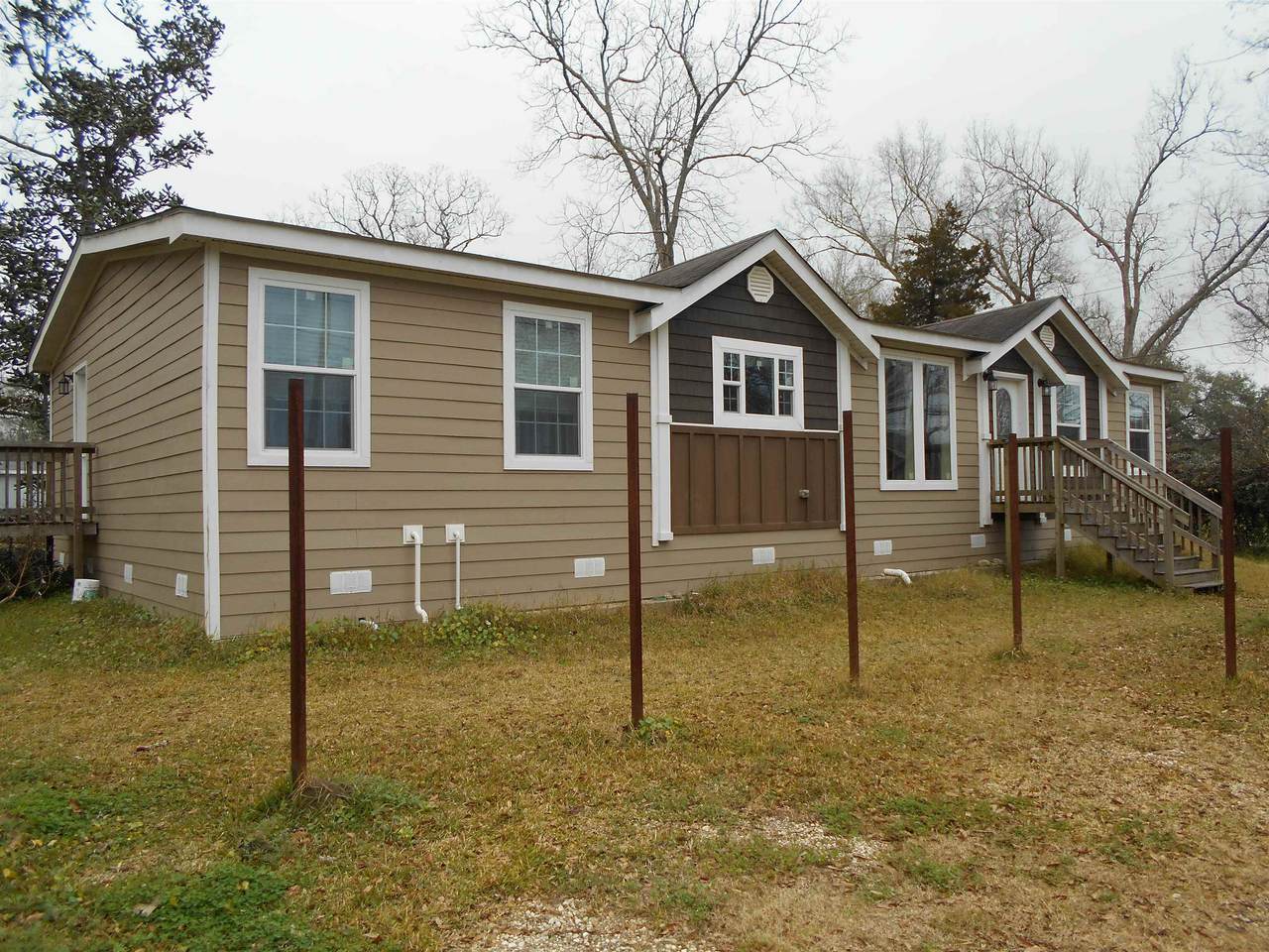 875 Gustan - Photo 1