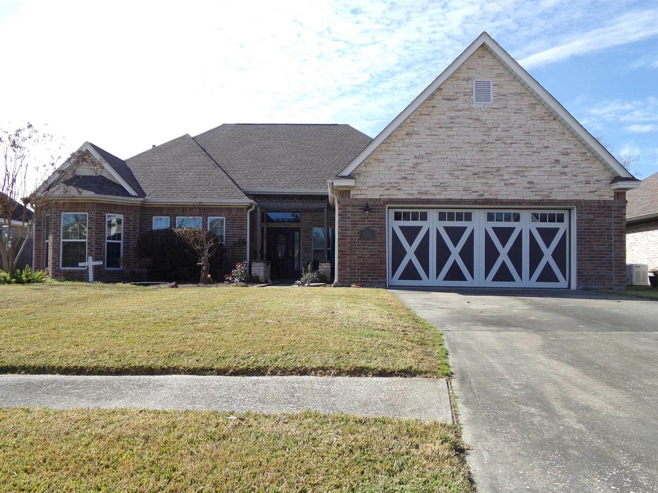 1726 Green Oaks - Photo 1