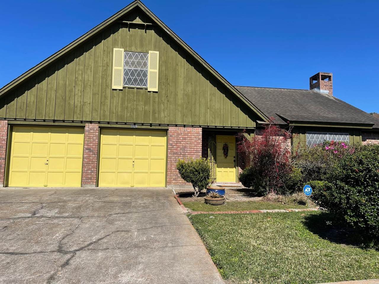 3320 Old Castle Ln - Photo 1