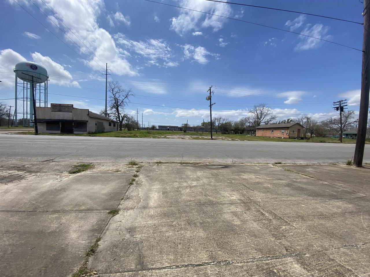 1211 Houston - Photo 1