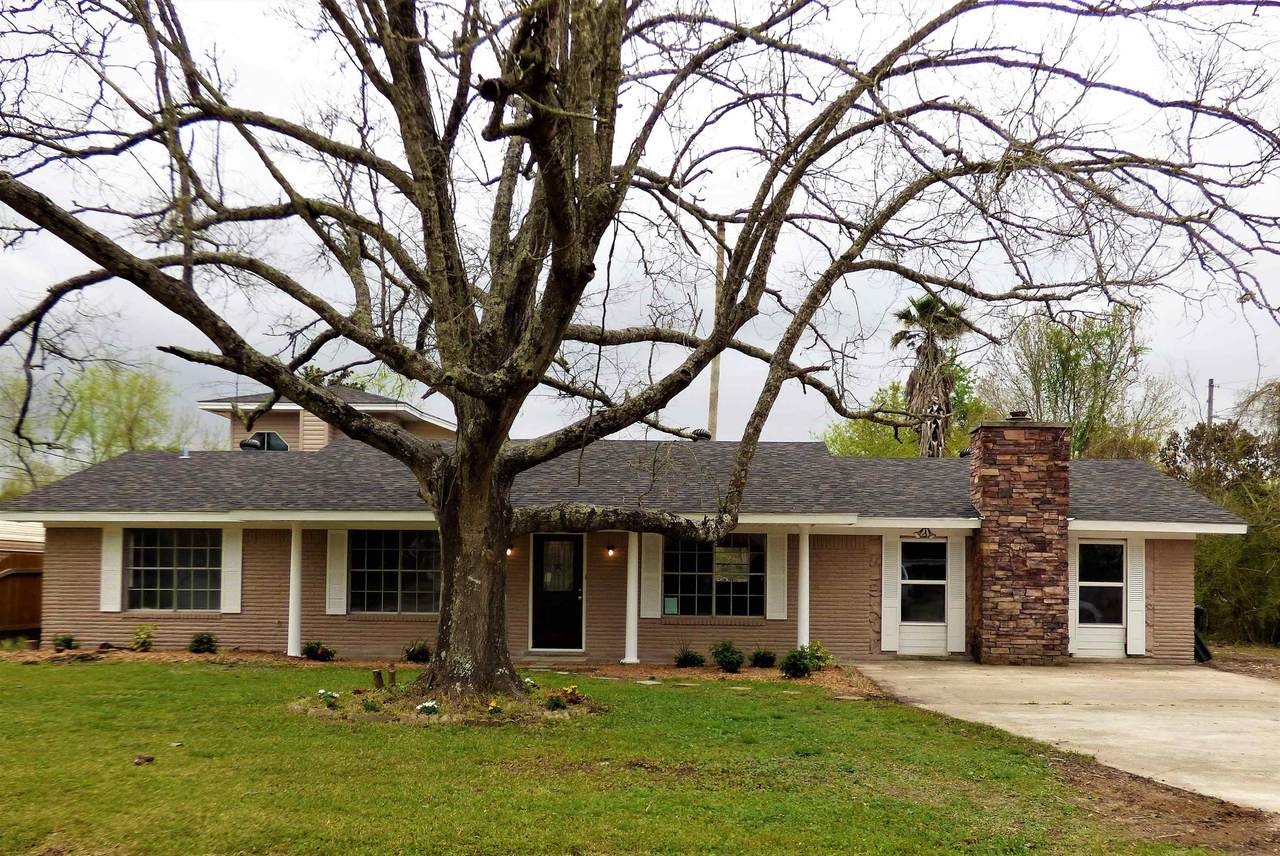 1031 Clark - Photo 1
