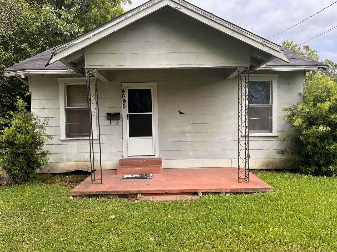 4695 Sullivan - Photo 1