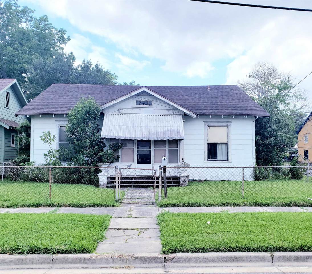 1291 Avenue G - Photo 1