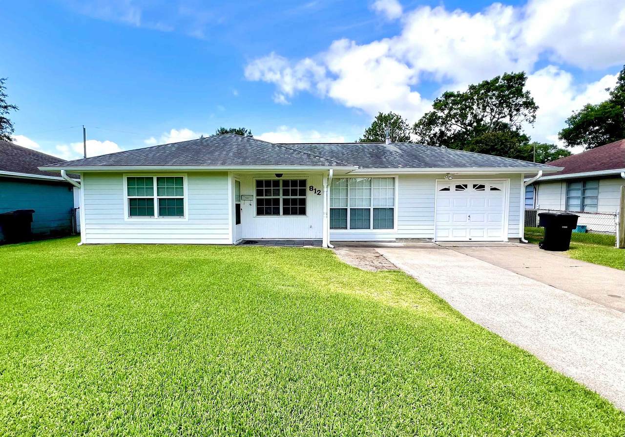 812 14th 1/2 - Photo 1