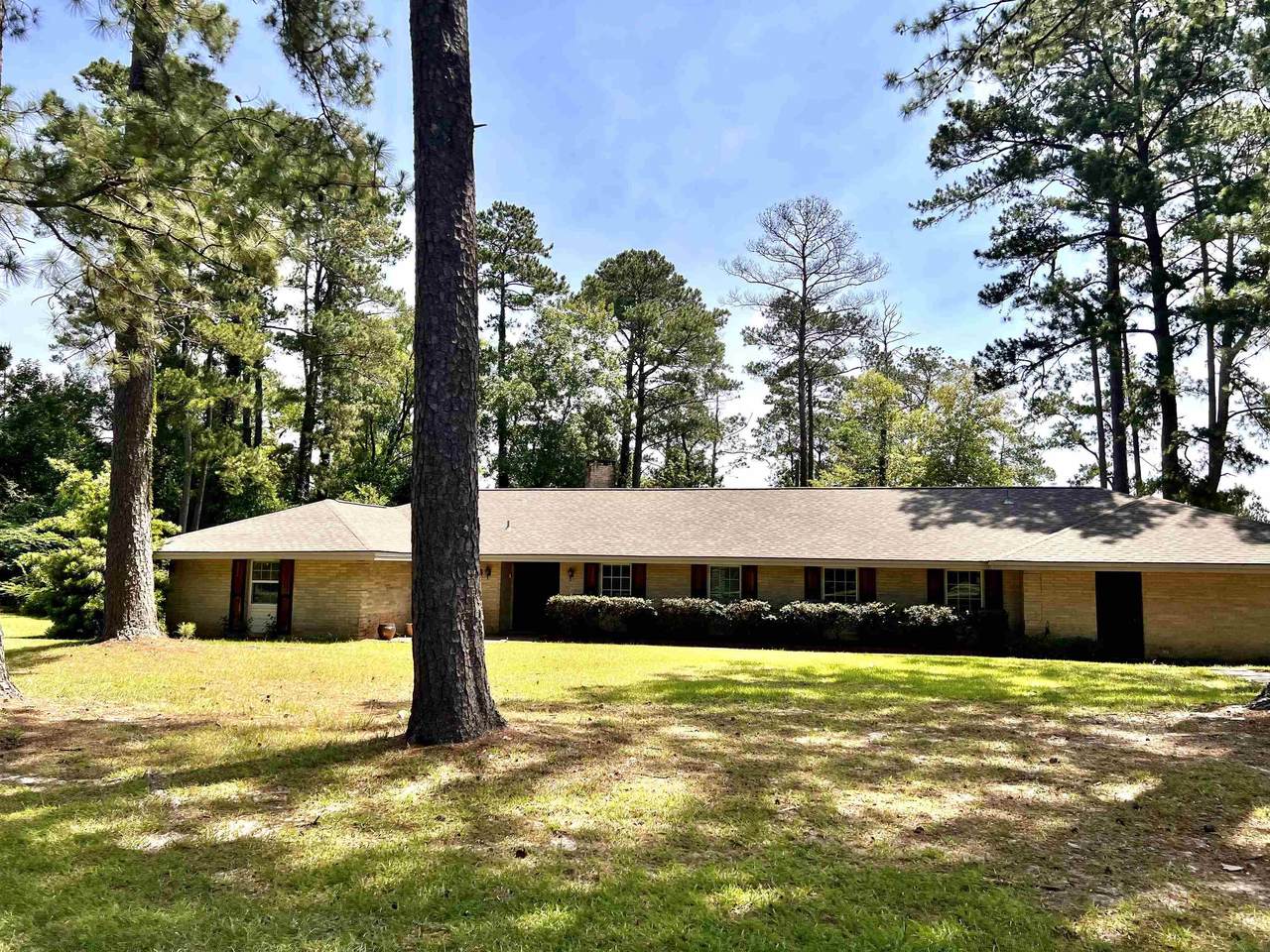 34 Lake Drive - Photo 1