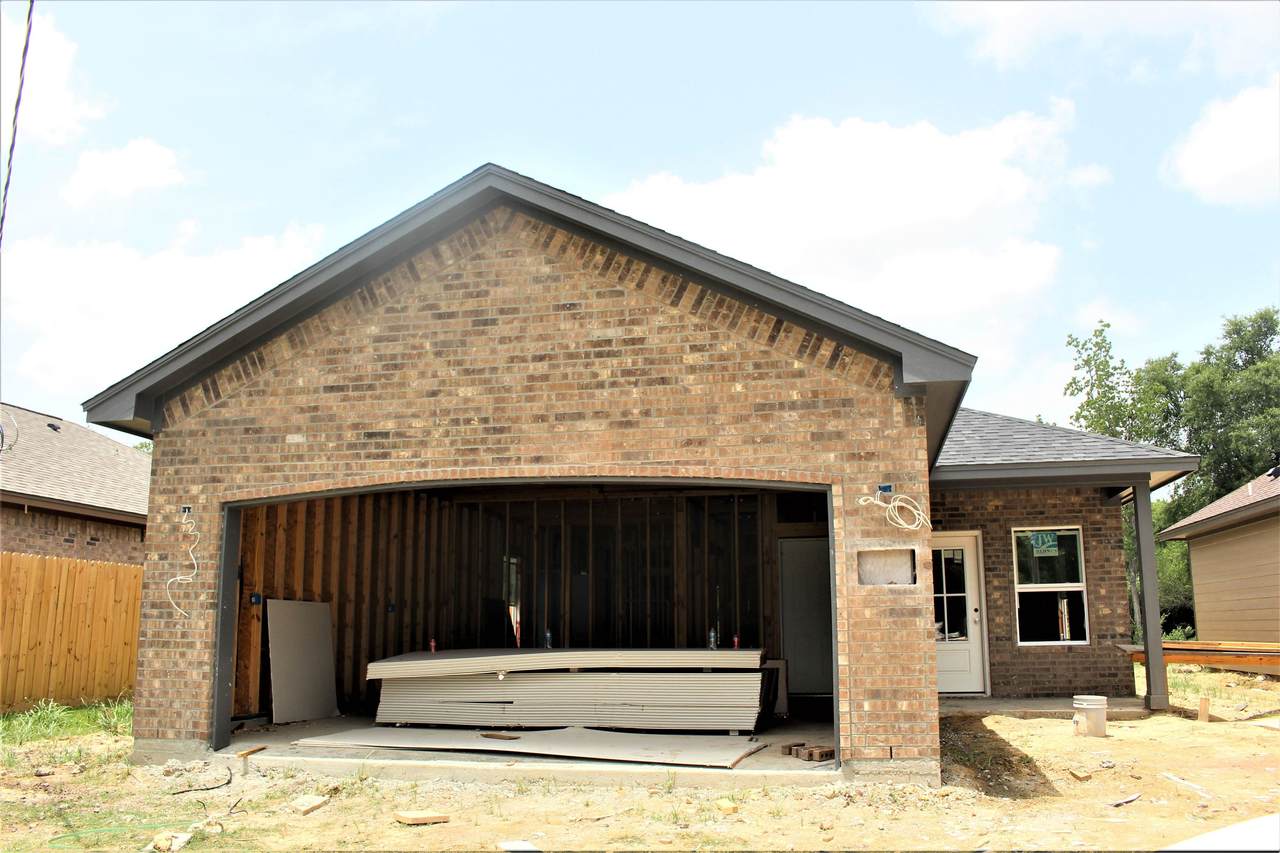 2580 Blanchette St - Photo 1