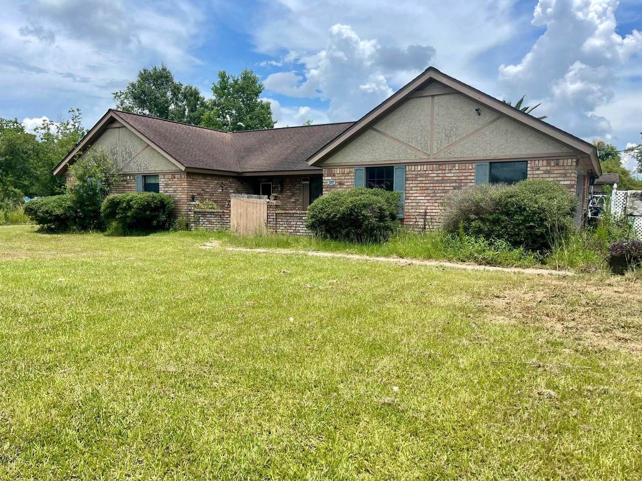 2377 Norman Circle - Photo 1