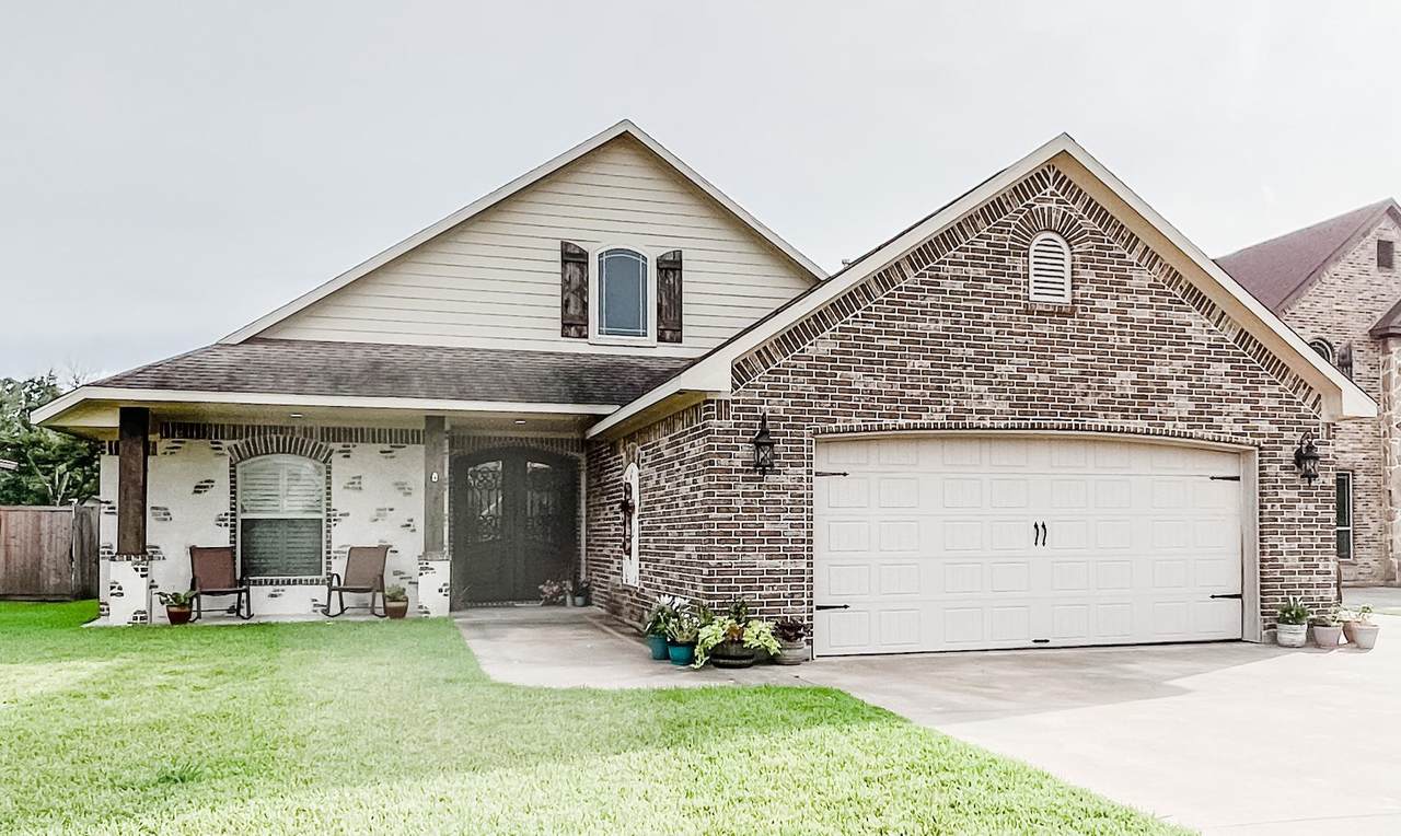 3815 Debbie Ave. - Photo 1
