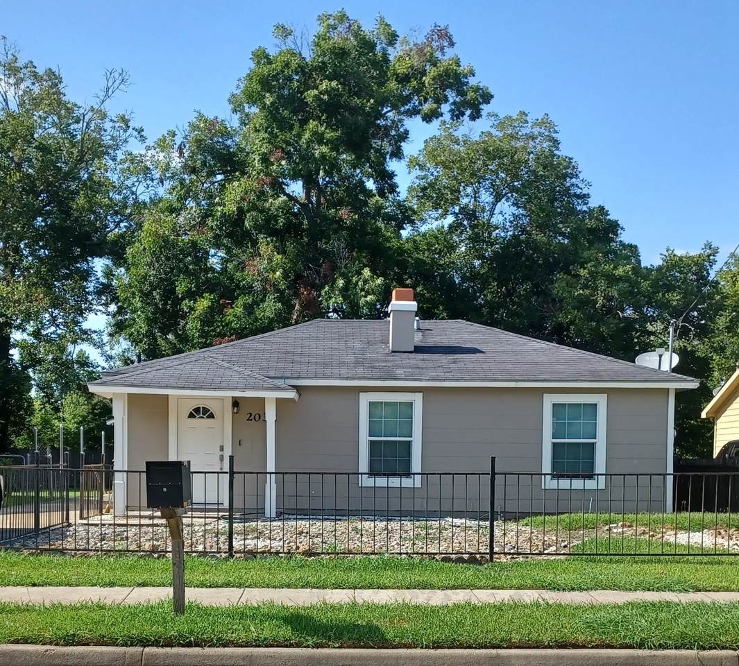 2032 Delaware Street - Photo 1