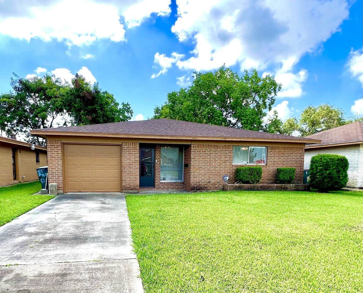 530 15th - Photo 1