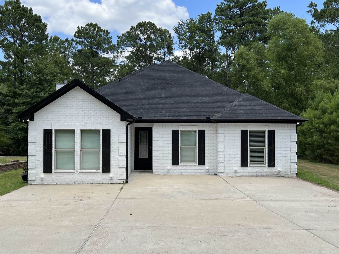 760 Longleaf Drive - Photo 1