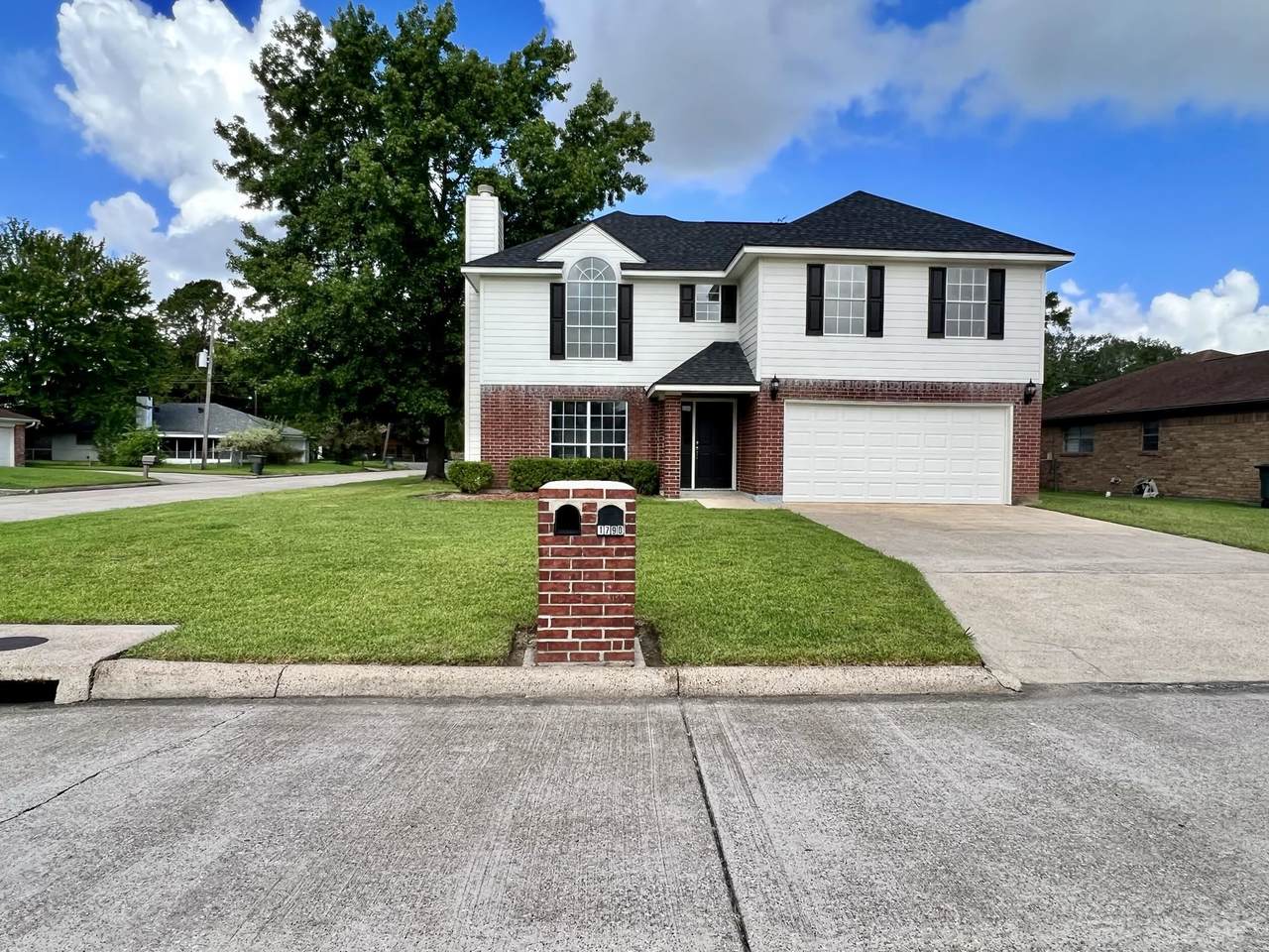 1790 Shirley Circle - Photo 1